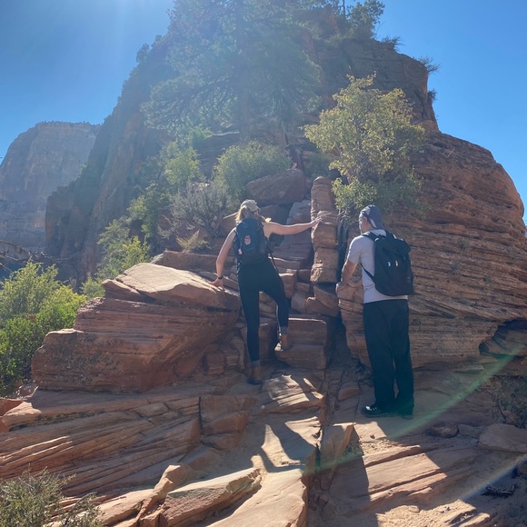 Meet your Posher, Jessica - Picture 5 of 6